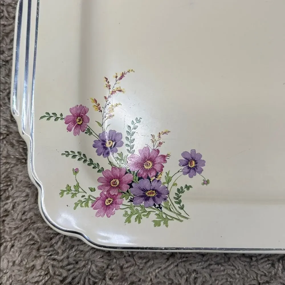 Homer Laughlin platter features